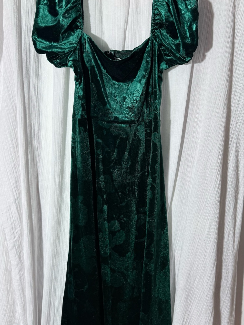 Francesca’s Collections Emerald Green Velvet Puff Sleeve Maxi Dress Small